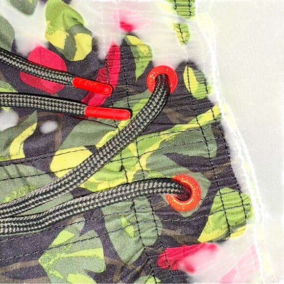 RARE Sundek Men’s Swim Trunks - Toucan Embroidered - Picture 5 of 7